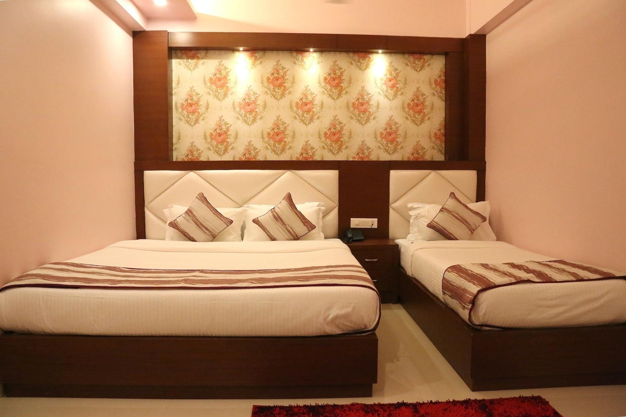 Hotel Varanasi Inn Esterno foto