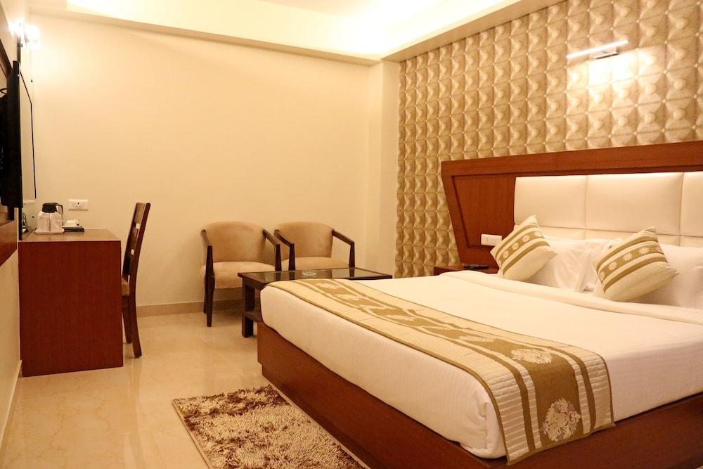 Hotel Varanasi Inn Esterno foto