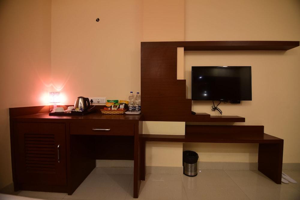 Hotel Varanasi Inn Esterno foto