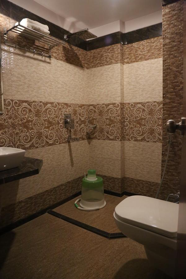 Hotel Varanasi Inn Esterno foto